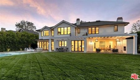 John Goodman owns a house in the Pacific Palisades area of Los Angeles, which he bought in 2007 for $4.6 million.
